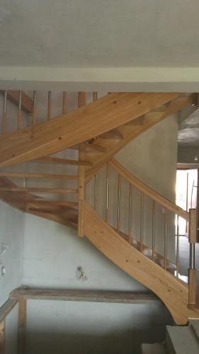 schody-samonosne-drewniane-schs14a