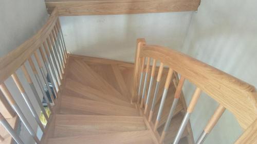 schody-samonosne-drewniane-schs14b