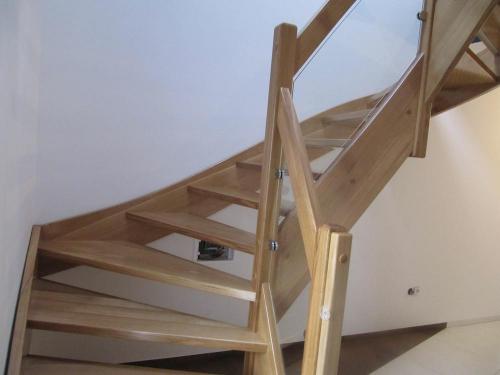 schody-samonosne-drewniane-schs21c
