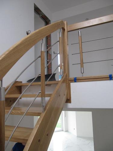schody-samonosne-drewniane-schs22d