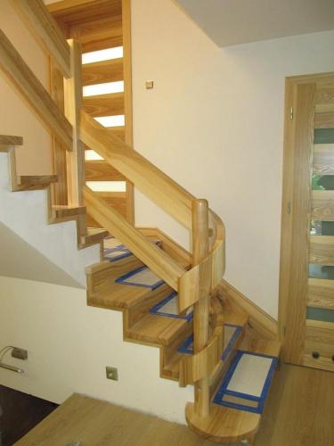 klasyczne-schody-na-beton-schb8